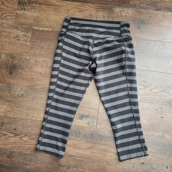 Two Nike Leggings Womens Small Lot Of 2 Pair Dri-Fit - Picture 3 of 10